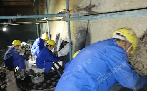 耐火澆注料的防爆性能怎么優(yōu)化？