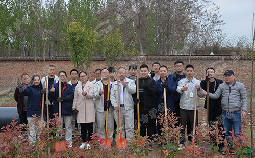 植樹活動 | 綠水青山就是金山銀山，東方爐襯組織員工義務植樹