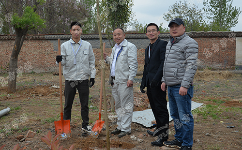 植樹活動 | 綠水青山就是金山銀山，東方爐襯組織員工義務植樹