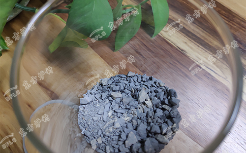 低水泥耐火澆注料表面出現(xiàn)損壞的三大原因！